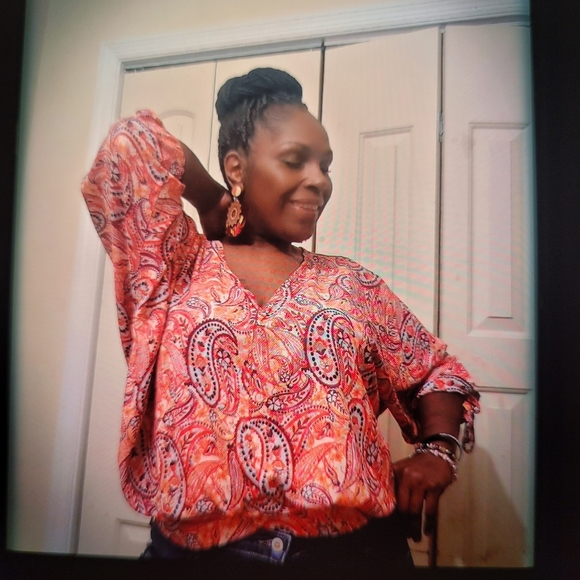 Meet your Posher, Genia - Picture 2 of 3